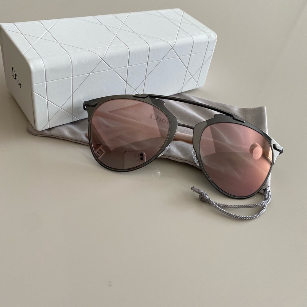 Dior Reflected Dark Runthenium Pink Metal